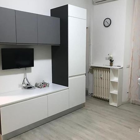 Appartamento In Zona Bocconi Milánó Kültér fotó