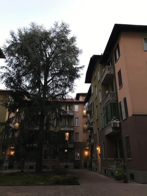 Appartamento In Zona Bocconi Milánó Kültér fotó